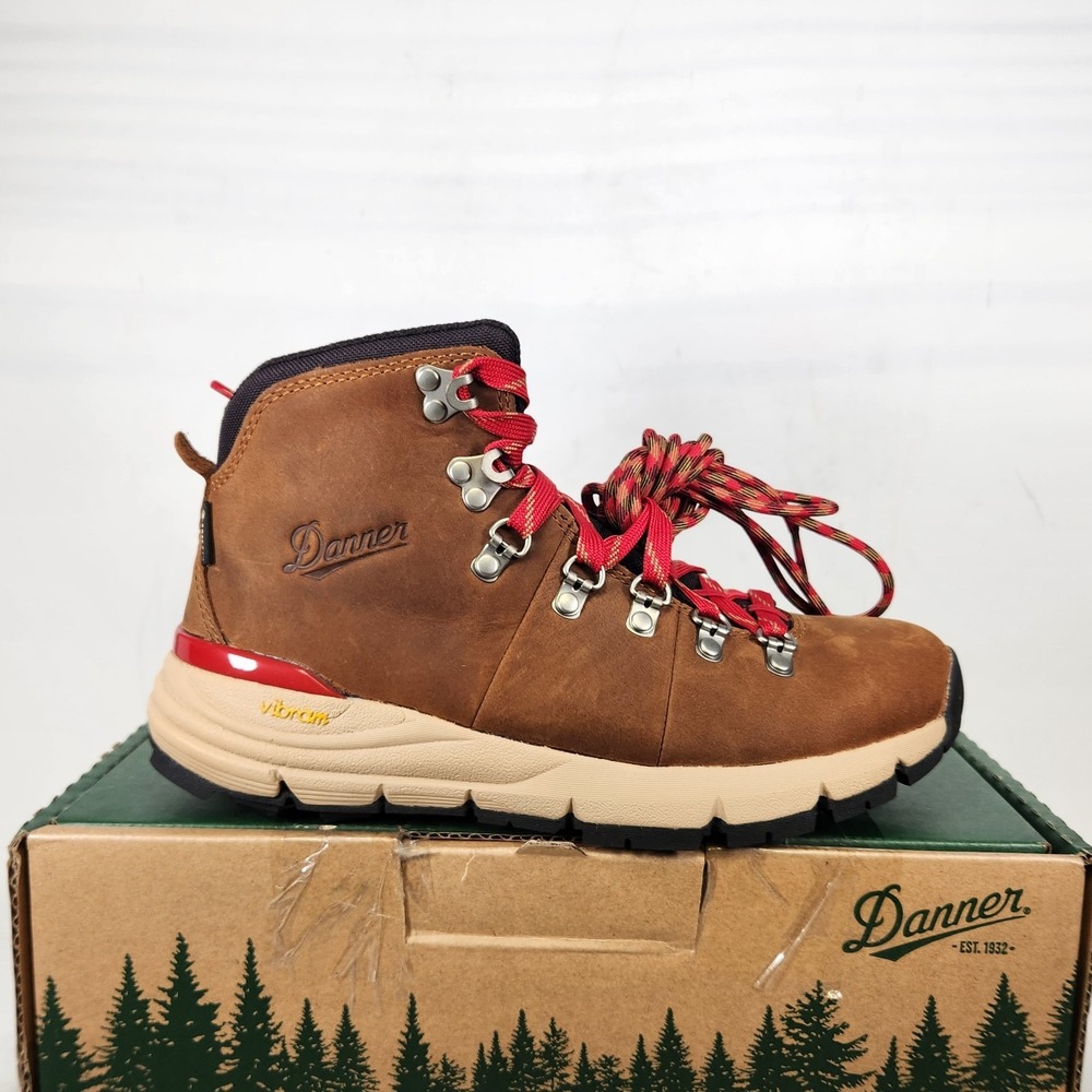 Danner Mountain 600 Leaf Hiking Boots Women Size 6.5 WIDE Brown Leather GORE-TEX